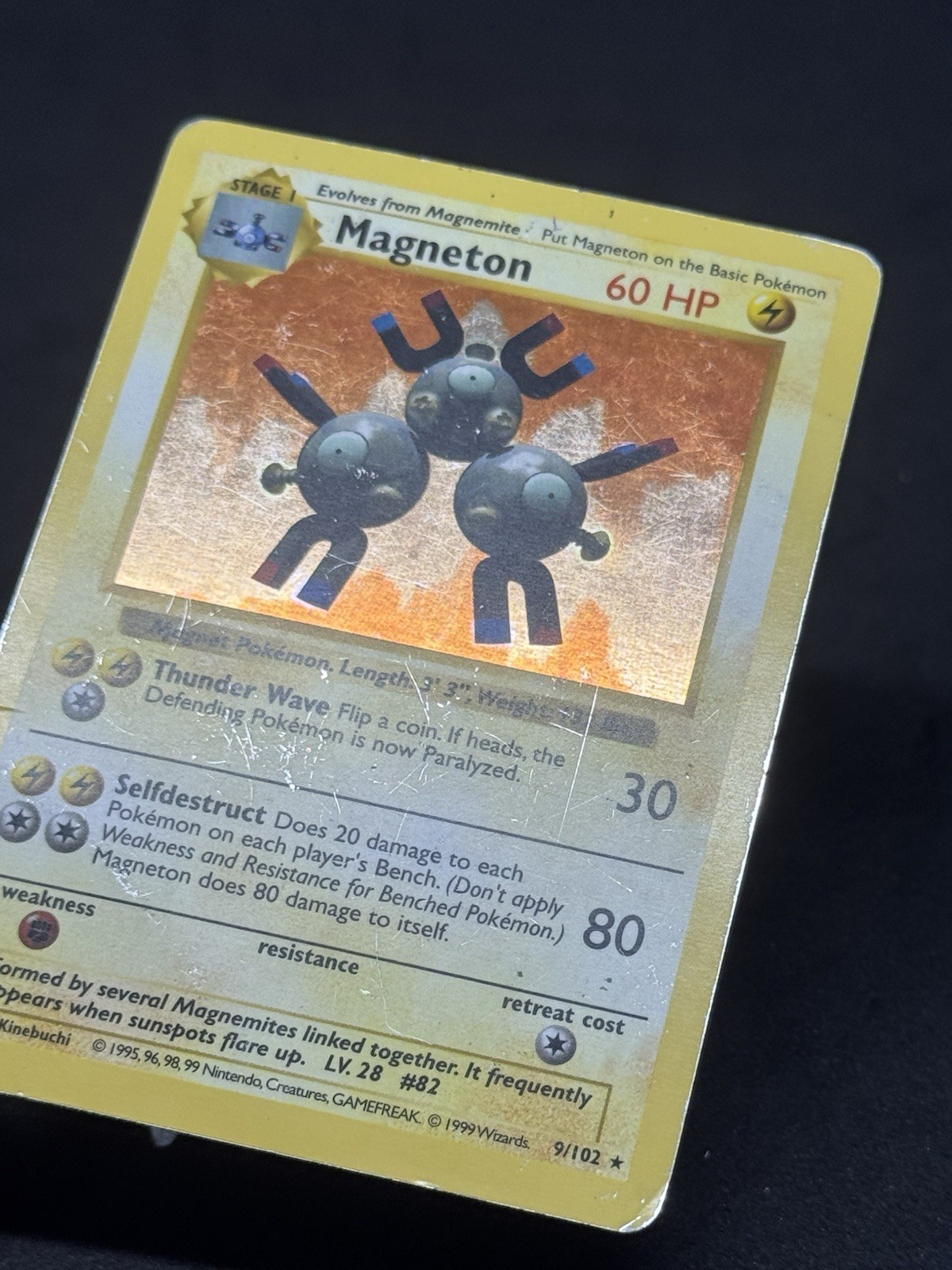 Magneton 009/102 Base Set (Shadowless) Holo
