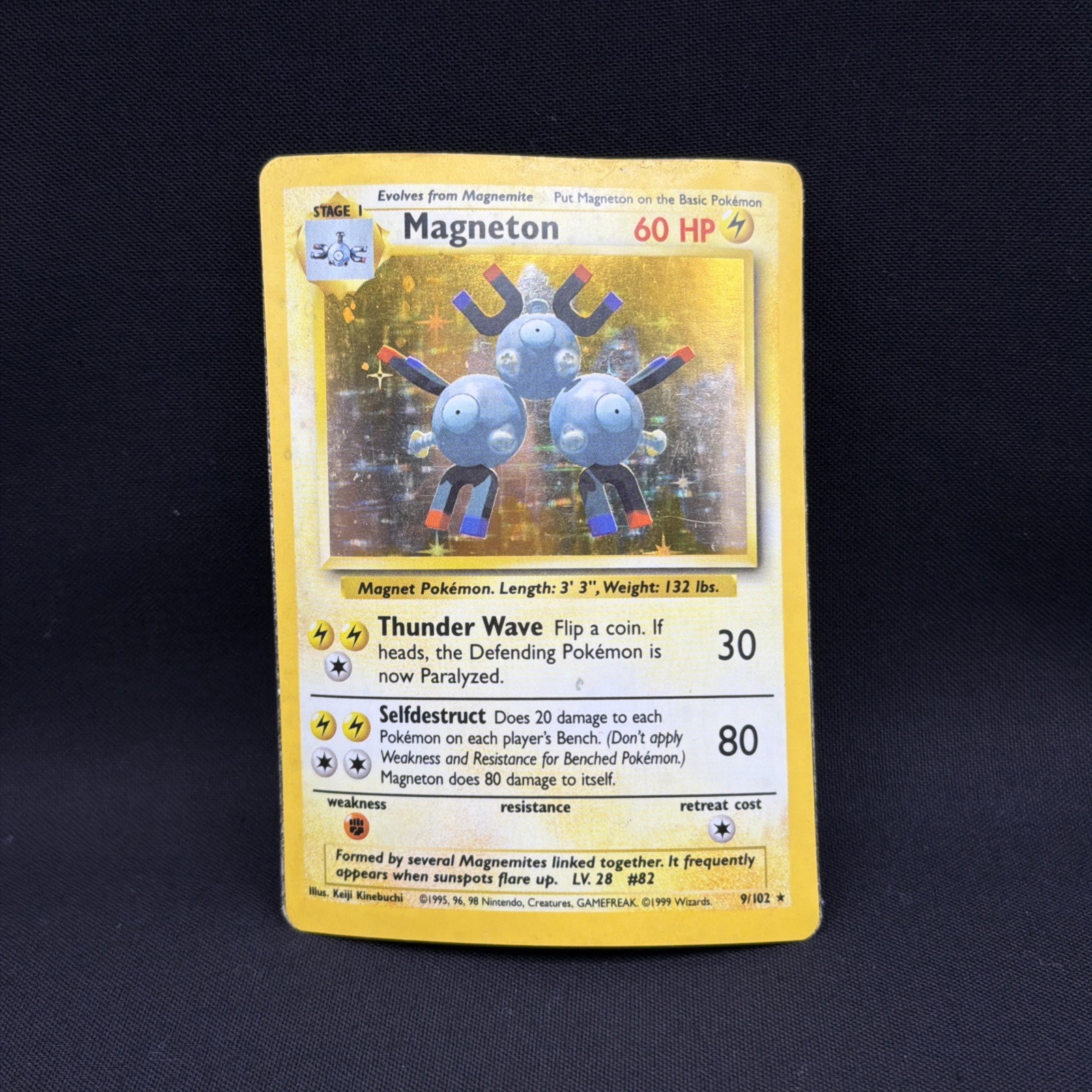 1999 Magneton 009/102 Pokemon Base Set Holo Damaged