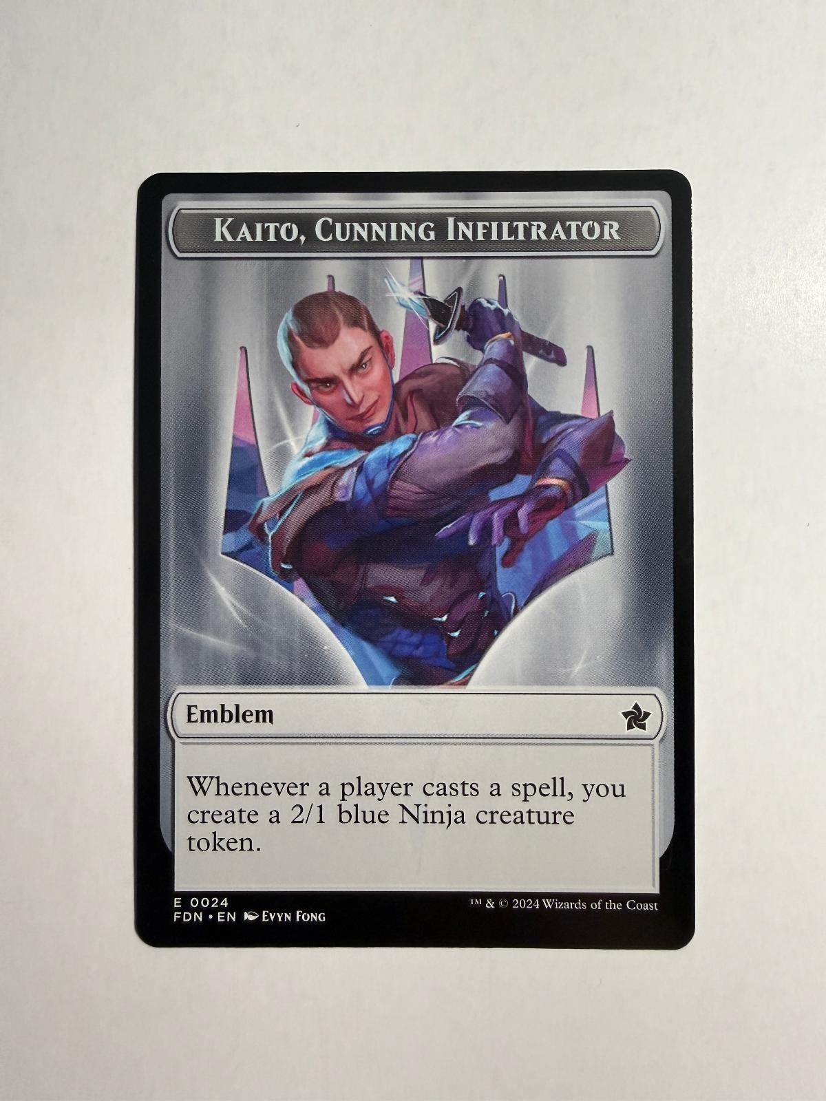 Emblem – Kaito, Cunning Infiltrator/Ninja Doubled-Sided Token 24/12 MTG FDN