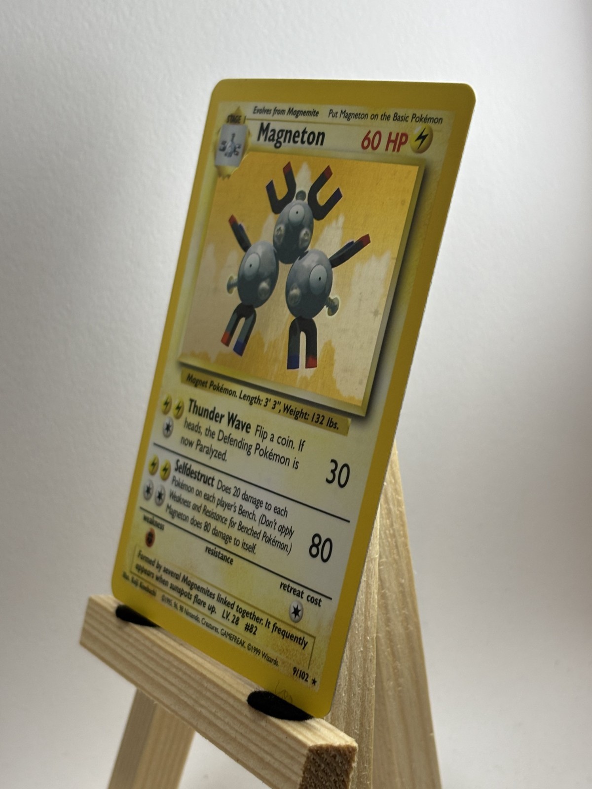 Magneton 009/102 Base Set Holo