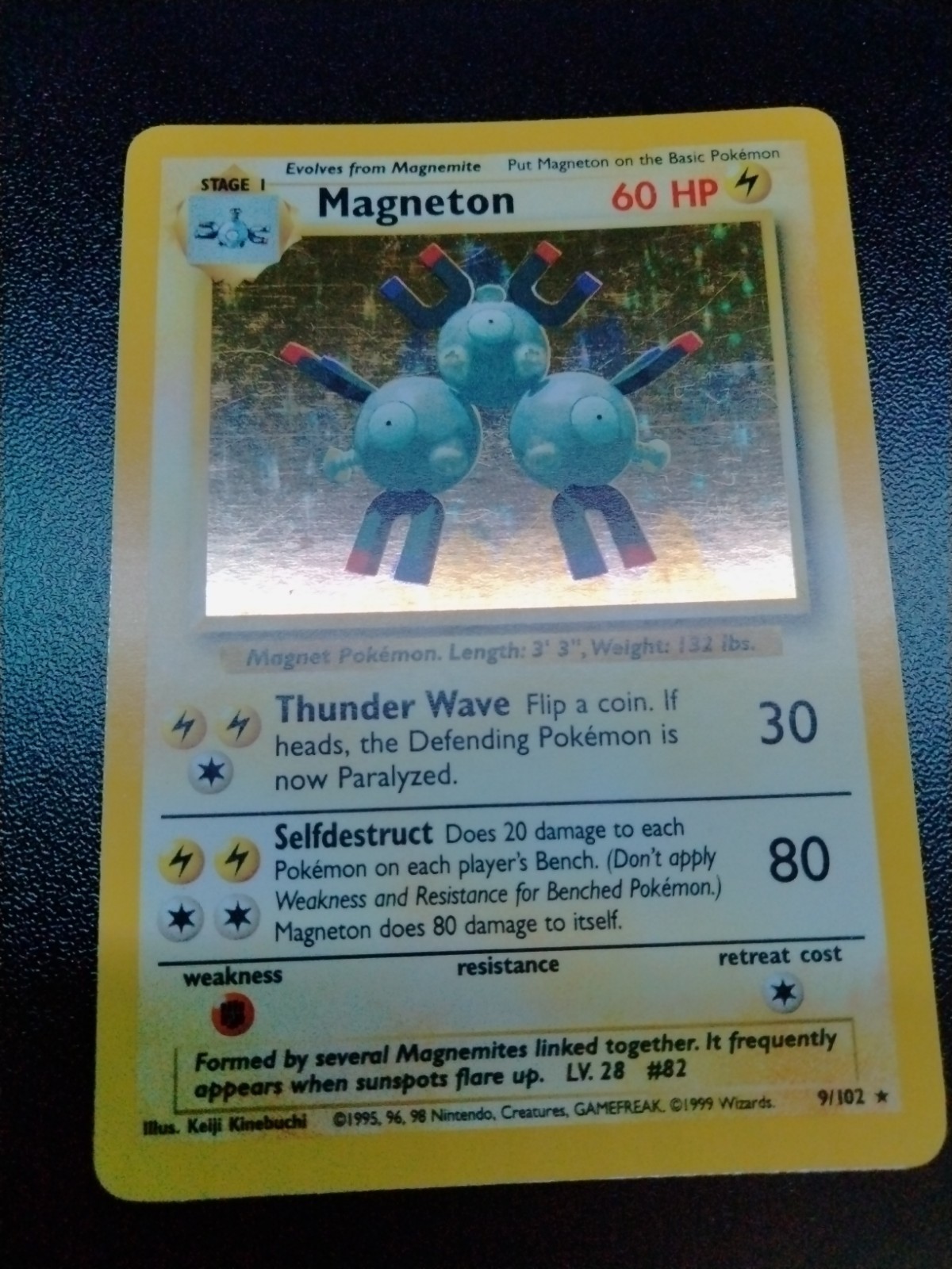Pokemon Magneton 9/102 Holo Rare Base Set Unlimited WOTC 1999 Vintage Card