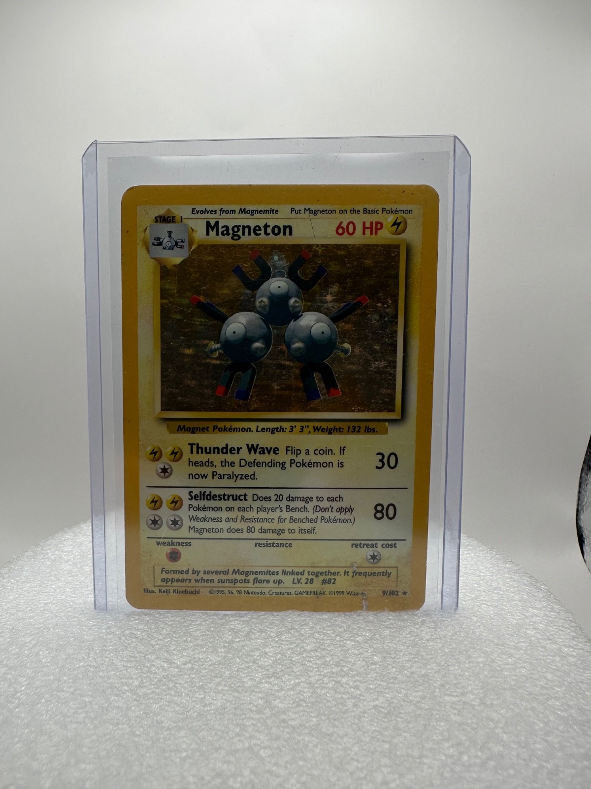 Magneton 009/102 Base Set Holo
