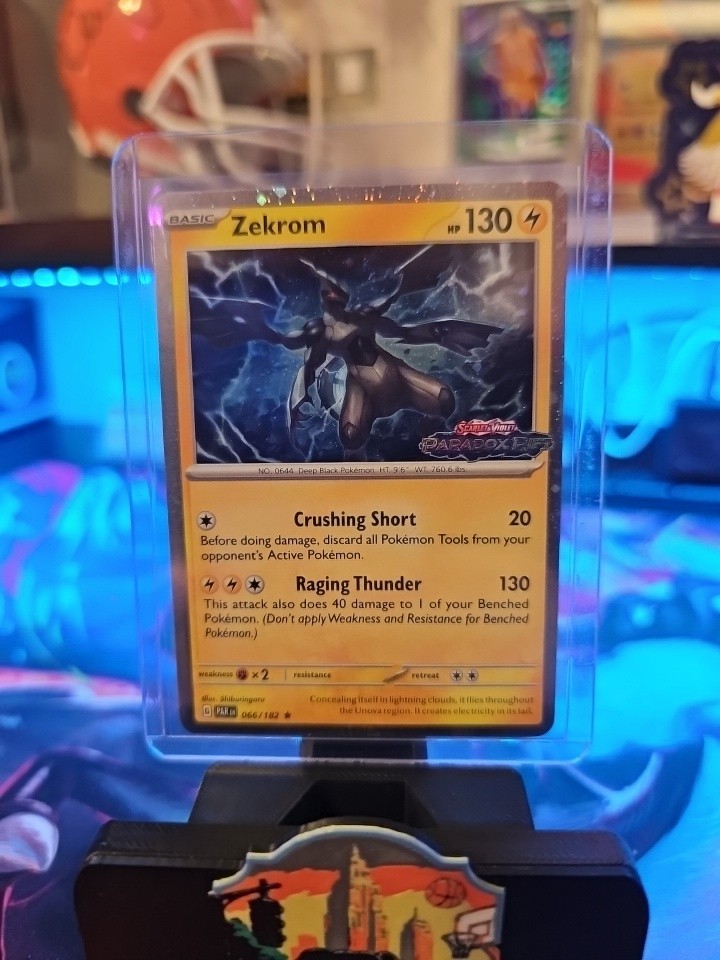 Pokemon: Zekrom 066/182 SV04: Paradox Rift -Stamped Promo Cosmos- Holo