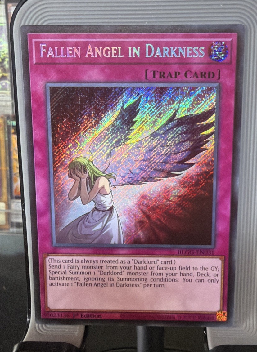 Fallen Angel in Darkness – BLGG-EN031 – Secret Rare – Glorious Gallery – NM/M