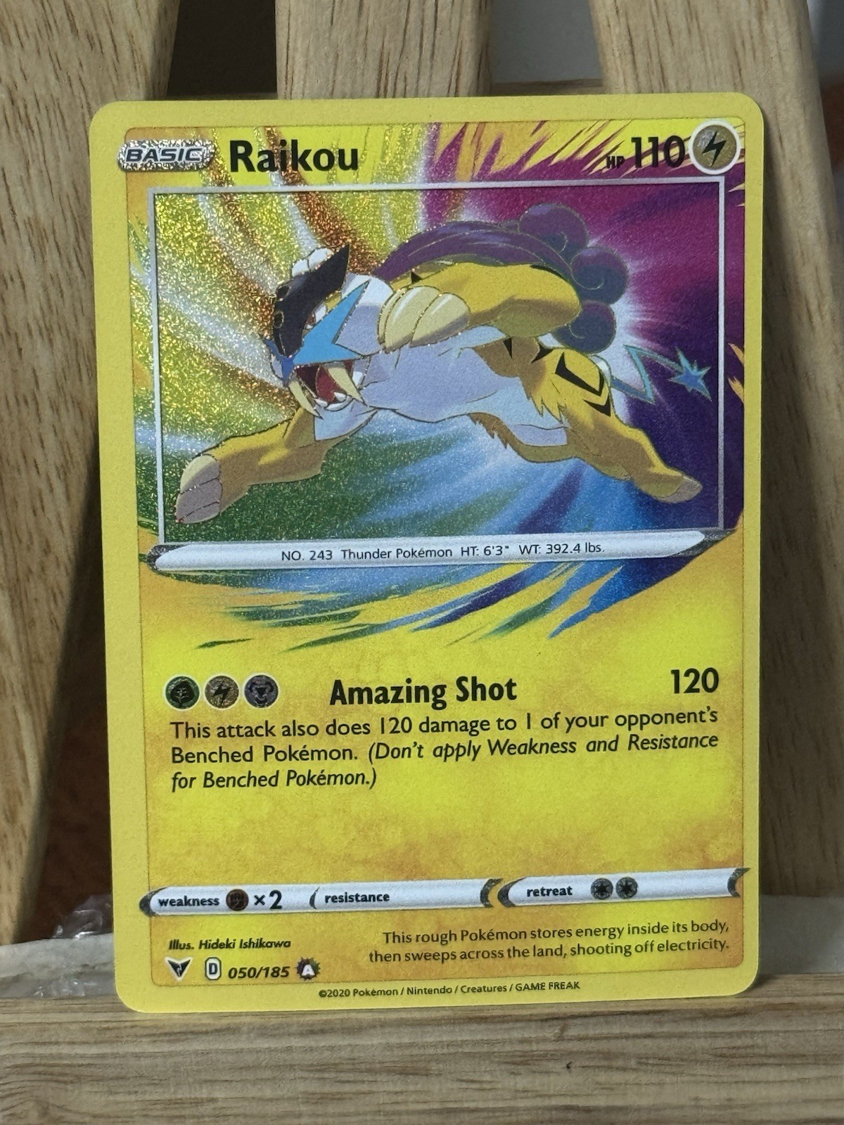 Raikou 050/185 Amazing Rare SWSH Vivid Voltage Pokemon TCG NEAR MINT NM