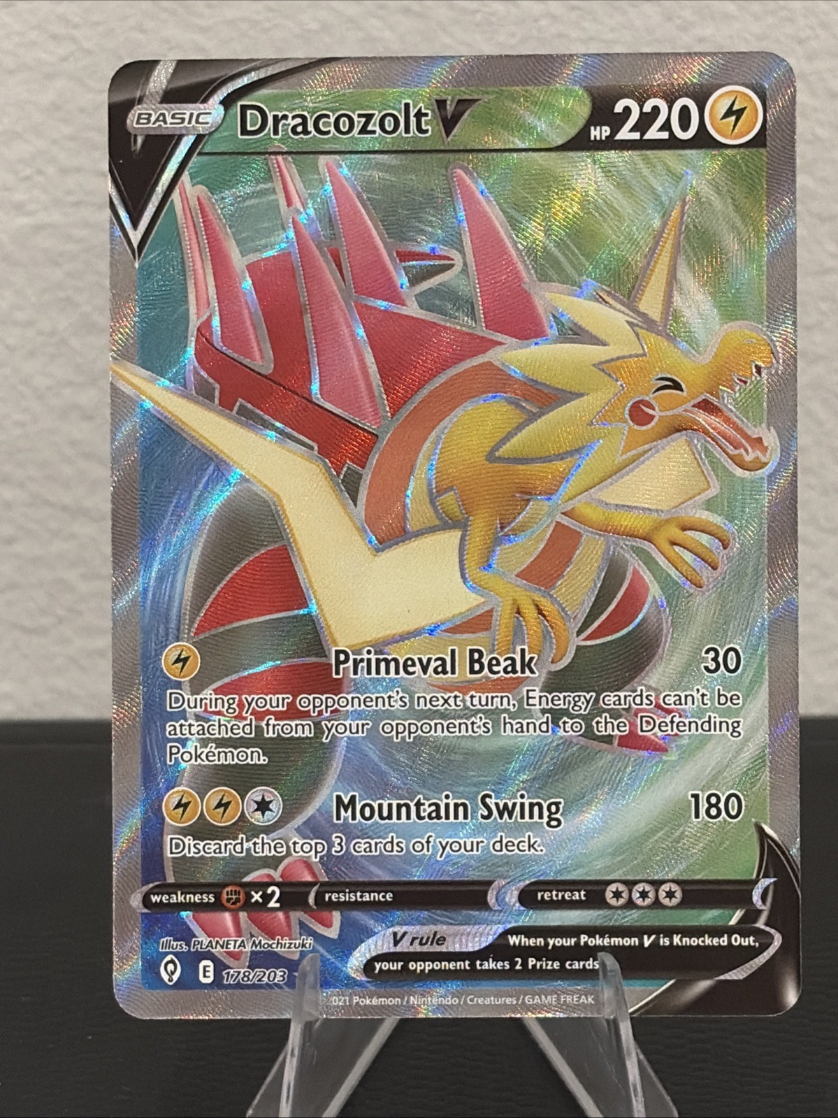 Dracozolt V (Full Art) 178/203 SWSH07: Evolving Skies Holo