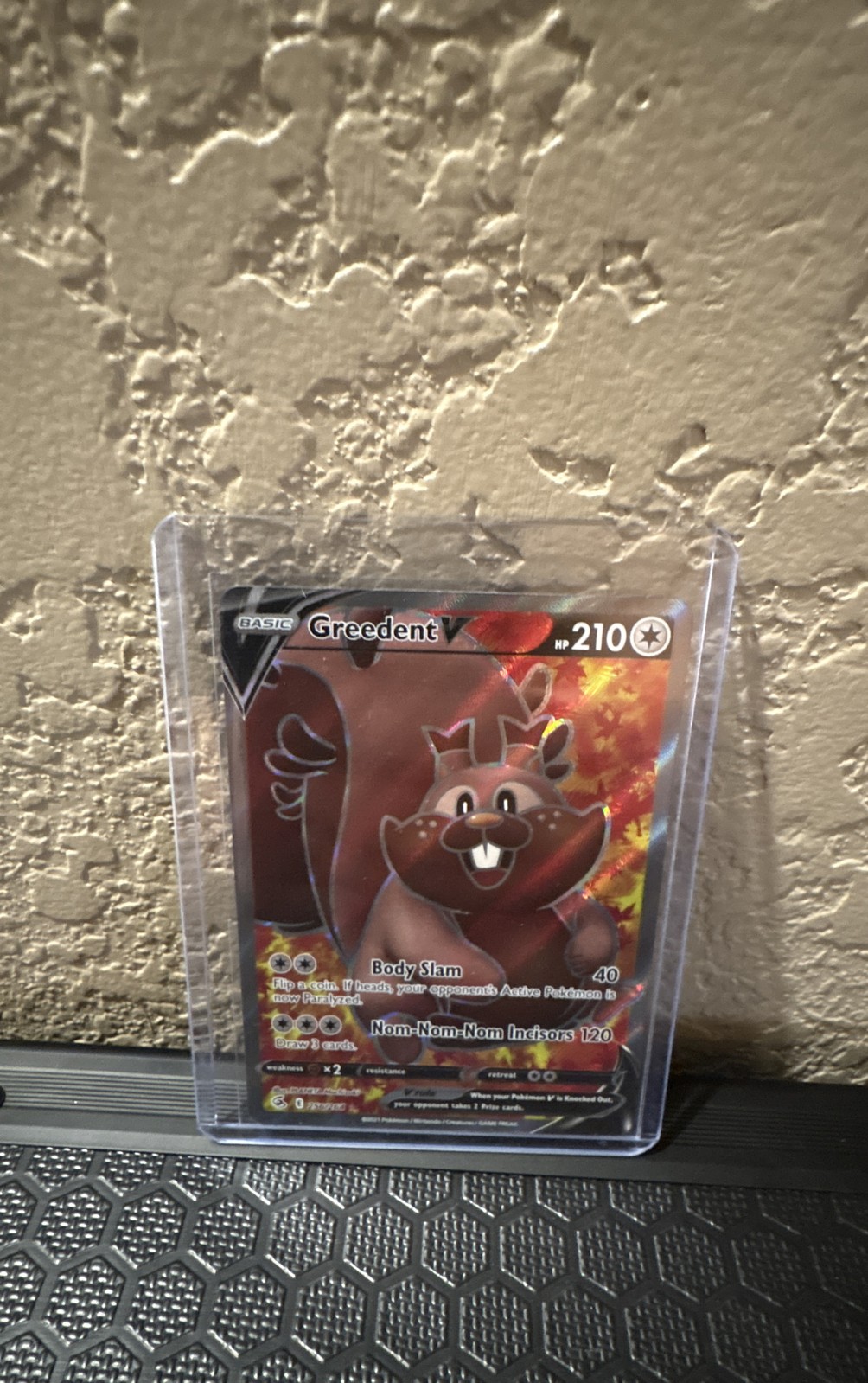 Greedent V (Full Art) 256/264 Swsh08: Fusion Strike Holo