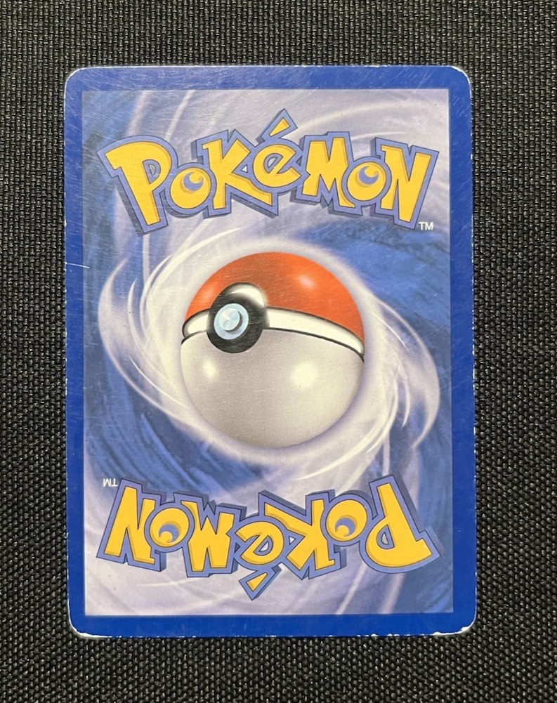 Pokemon TCG Pikachu RC7/RC25 Radiant Collection Holo (HP/DMG) (English)