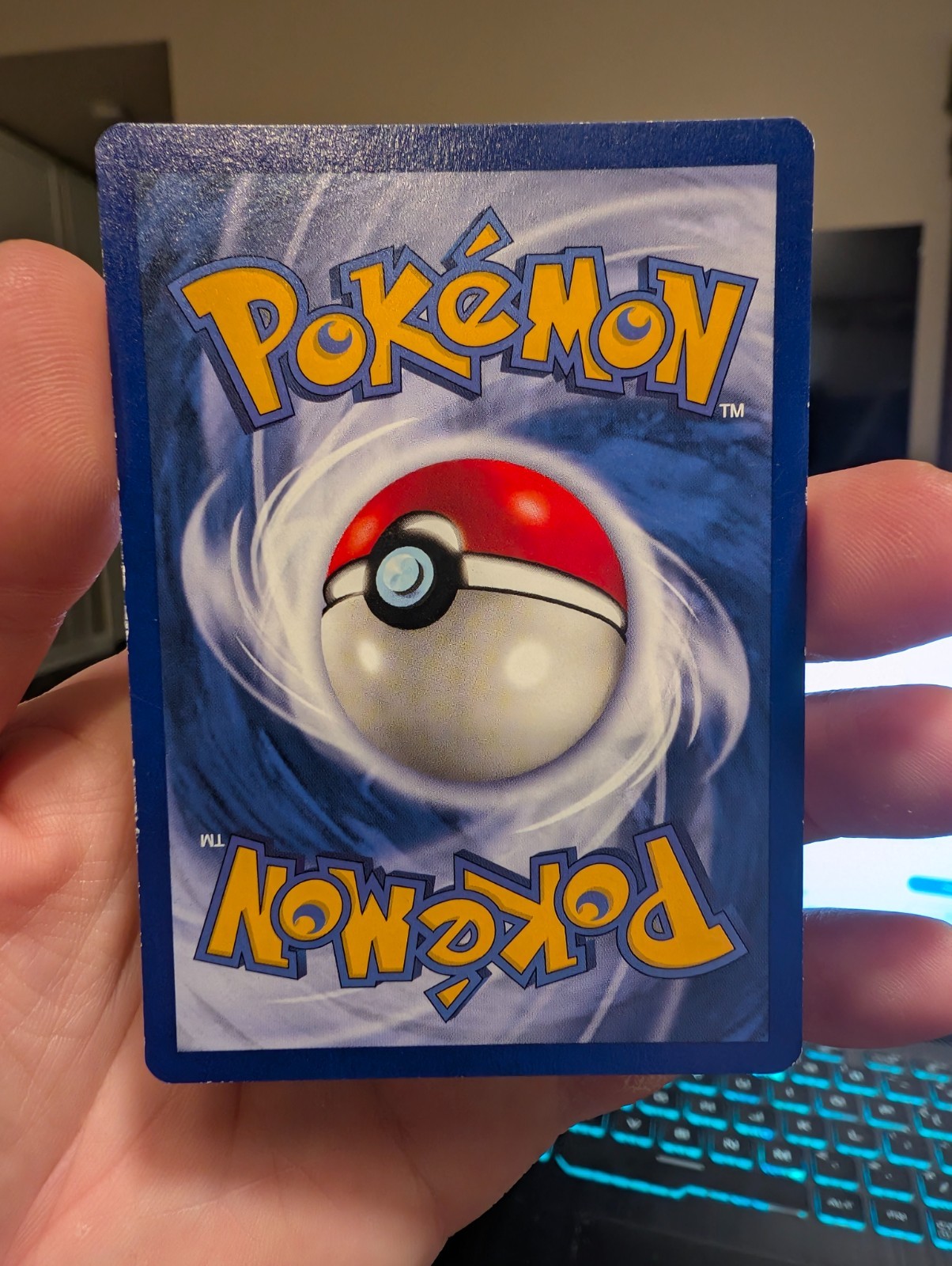 Magneton 009/102 Base Set Holo