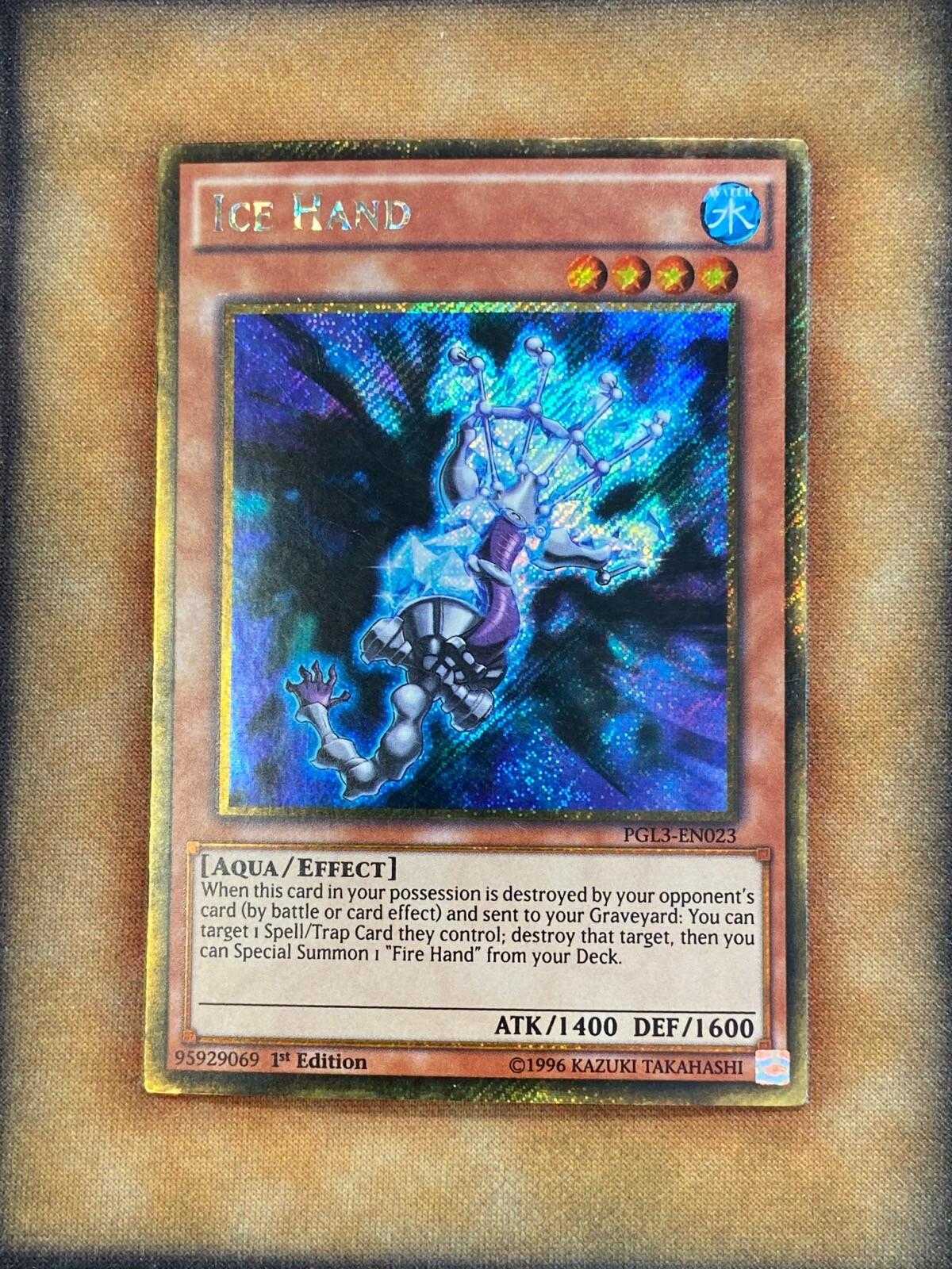 Yugioh Ice Hand PGL3-EN023 Gold Secret Rare 1st Ed NM
