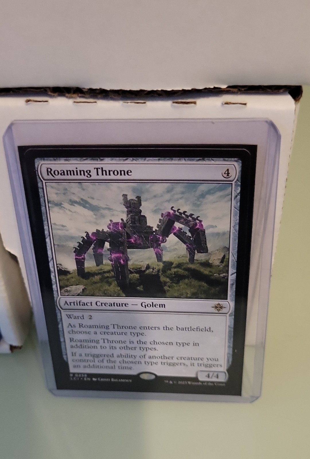 Roaming Throne The Lost Caverns of Ixalan Regular