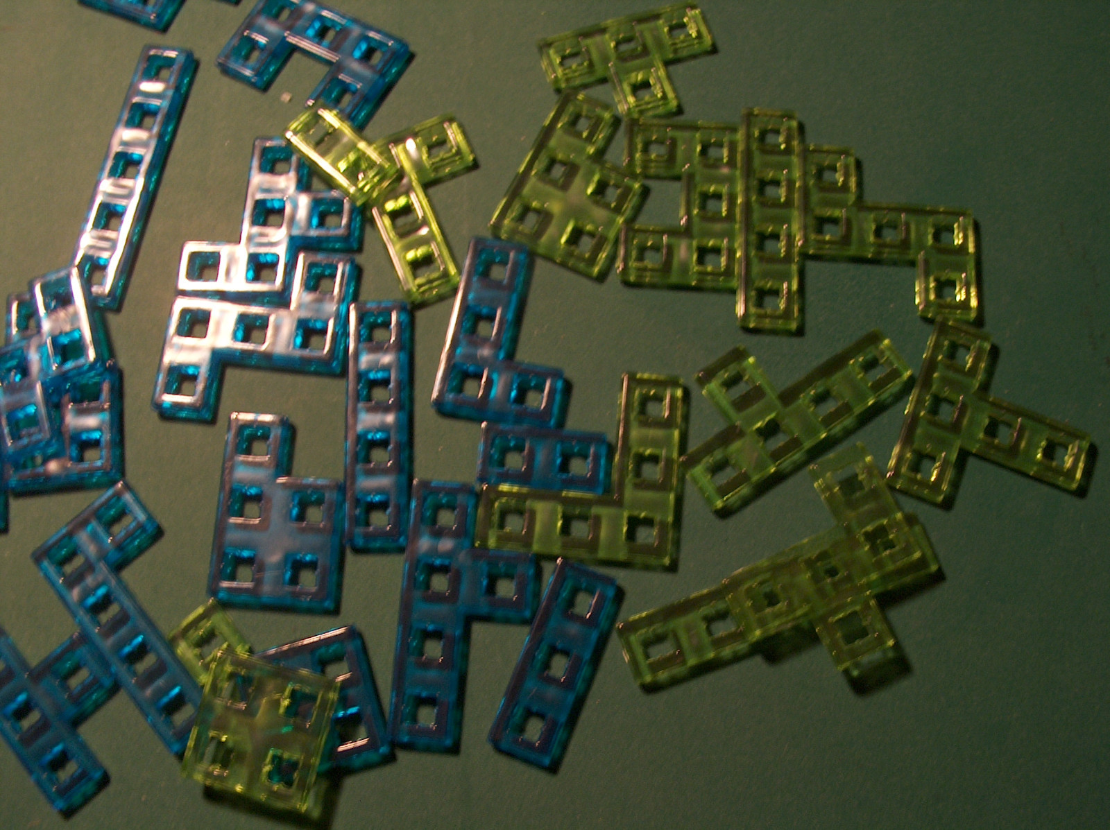 U-PICK SINGLE REPLACEMENT green or blue BLOKUS TO GO pieces READ REPLACE LOST!