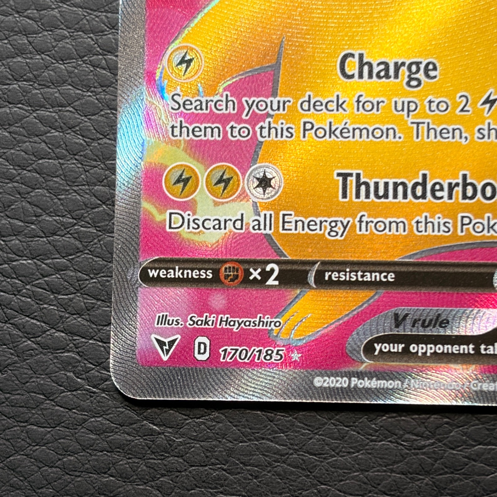 Pokémon TCG Pikachu V 170/185 Vivid Voltage