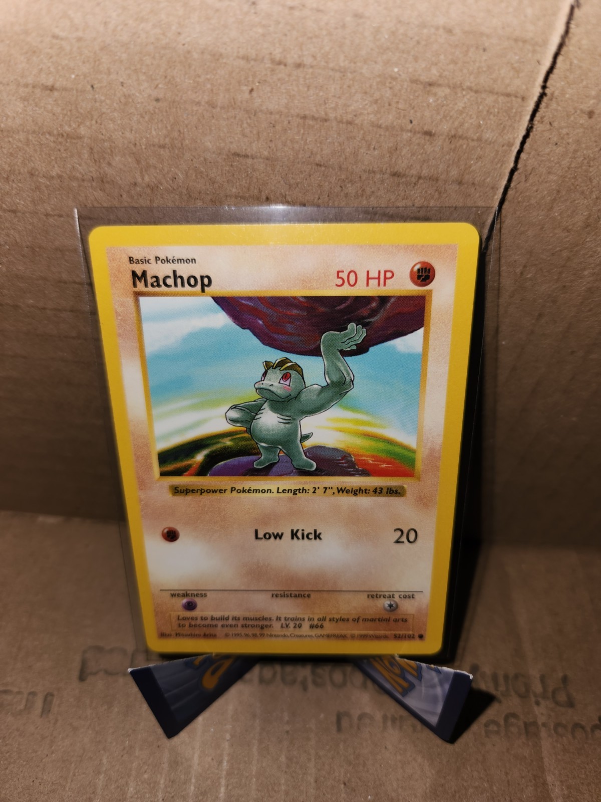 Machop 052/102 Base Set (Shadowless) Regular