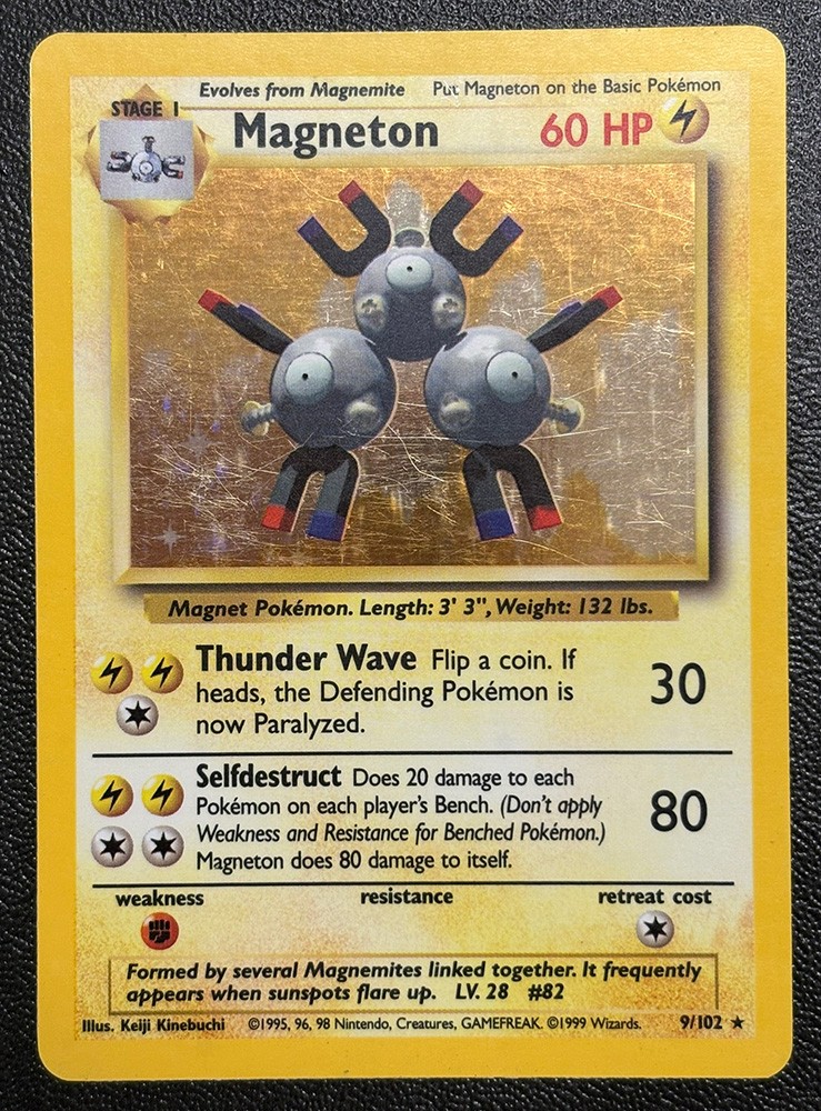 Pokemon Card – Base 9/102 – MAGNETON (holo-foil) *Played*