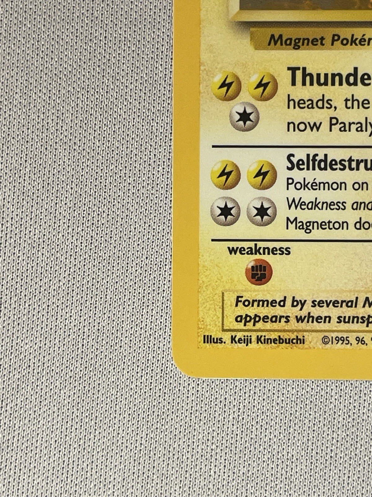 Magneton 009/102 Base Set Holo (NM/LP)