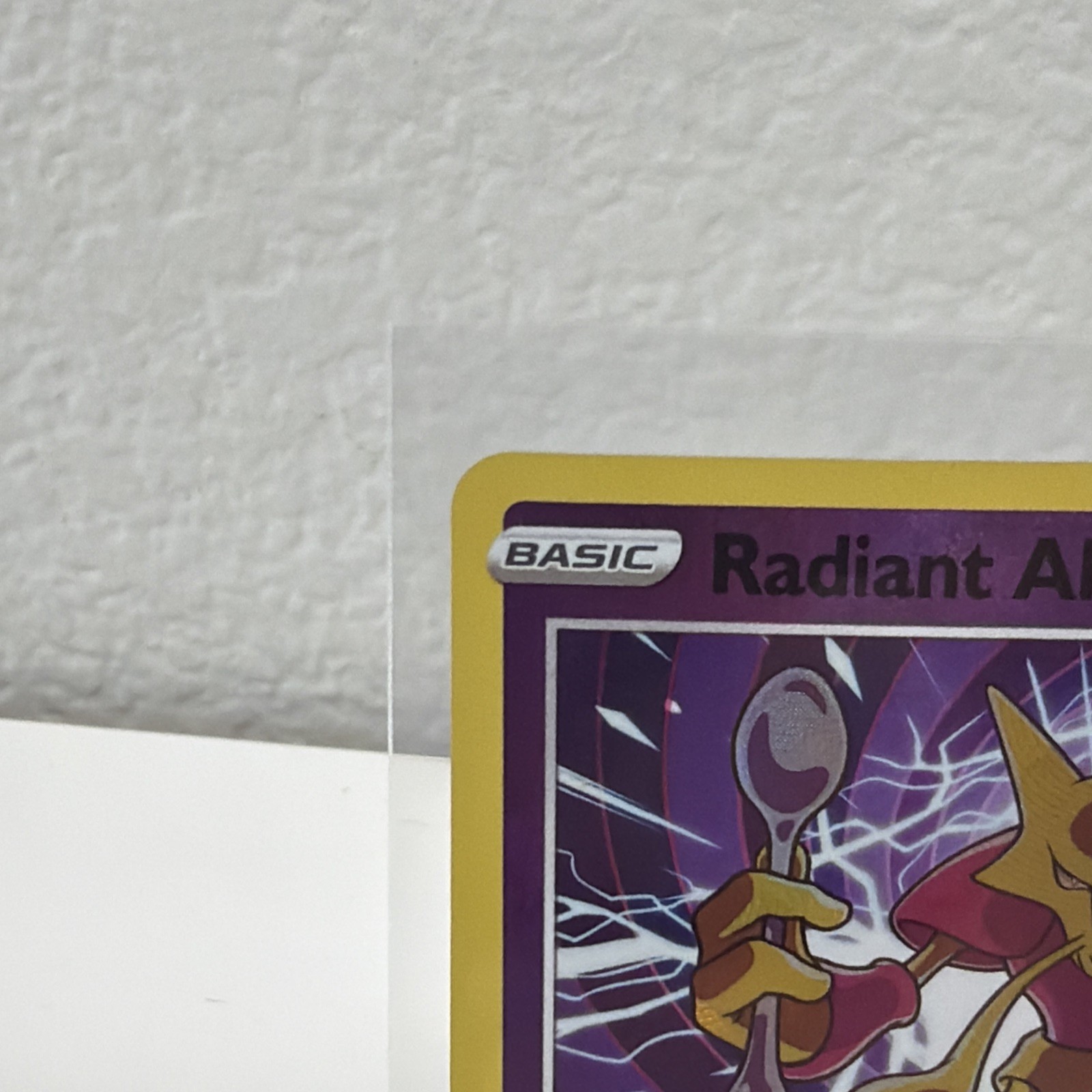 Radiant Alakazam 059/195 Silver Tempest Holo Pokemon NM Card