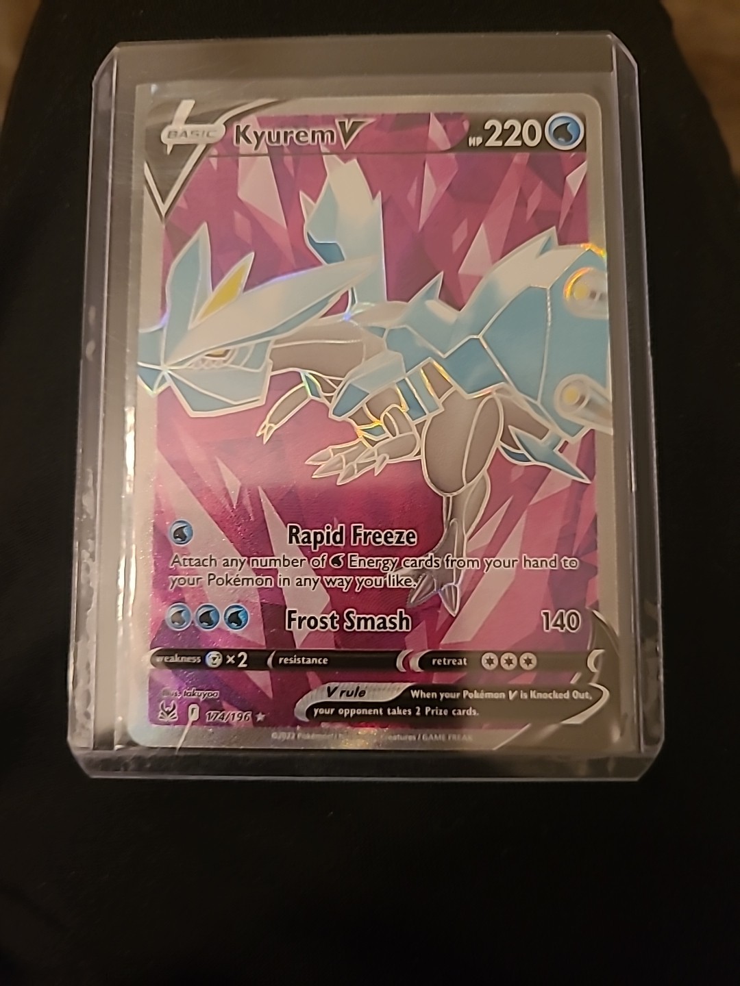 Pokémon TCG Kyurem v Sword & Shield Lost Origin Holo Ultra Rare Card 174/196