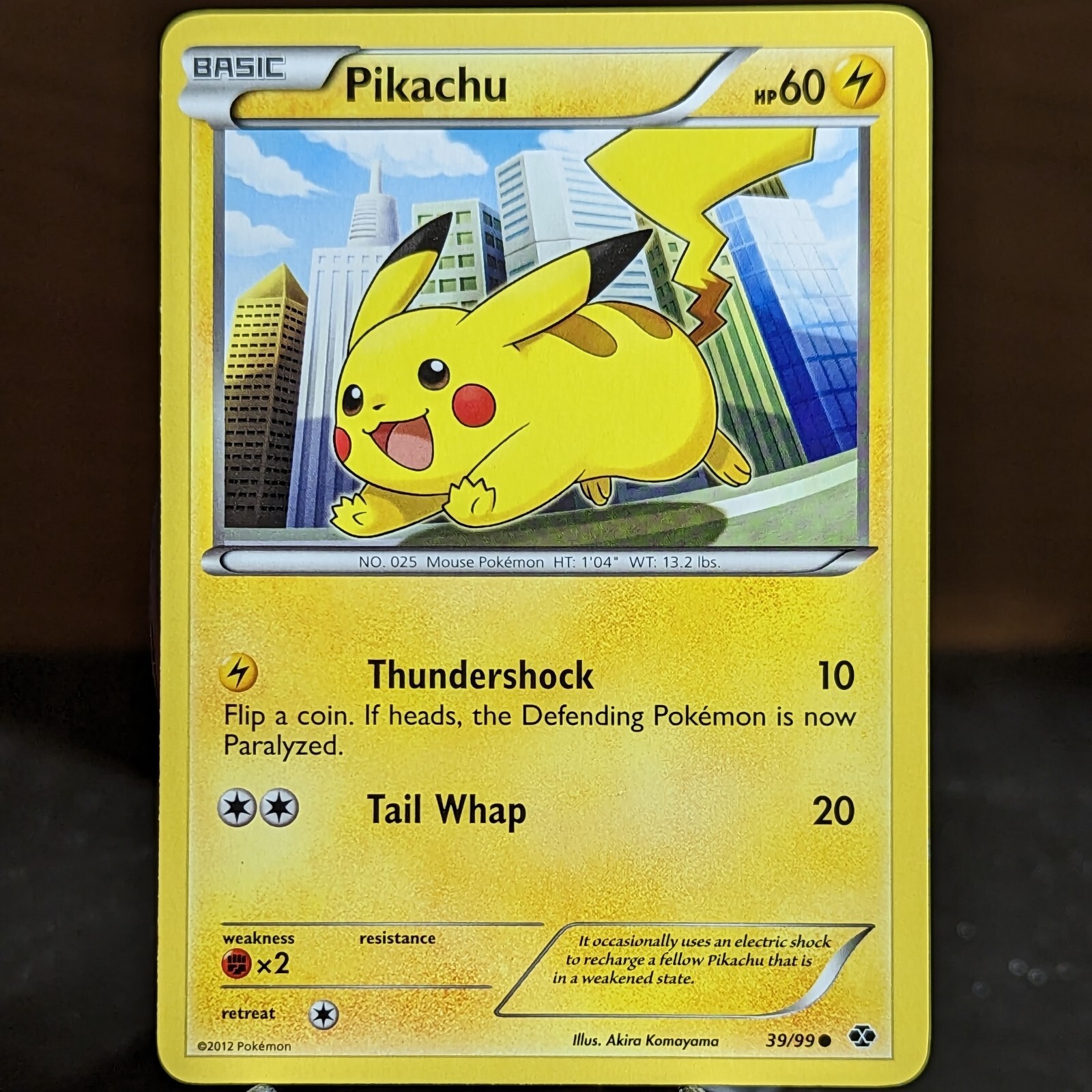 Pikachu 39/99 NM Next Destinies BW Pokemon Card happy cute mouse city running