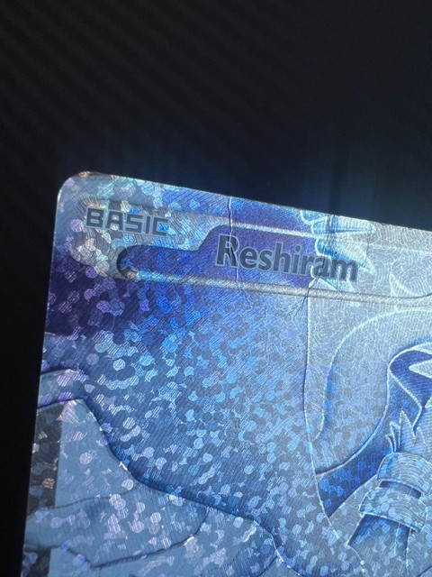 Pokémon TCG Reshiram 113/114 Celebrations Classic Collection Holo DMG