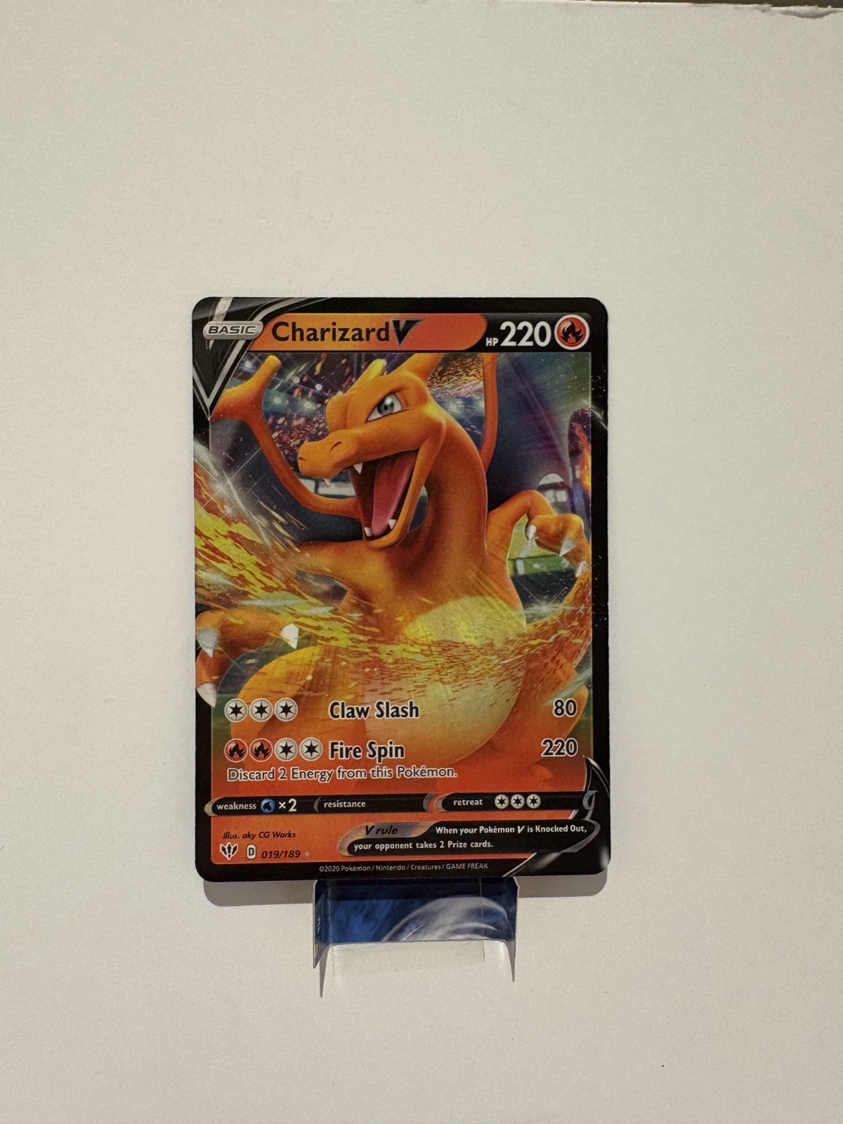 Pokémon TCG Charizard v Darkness Ablaze Card 19/189 NM/MINT