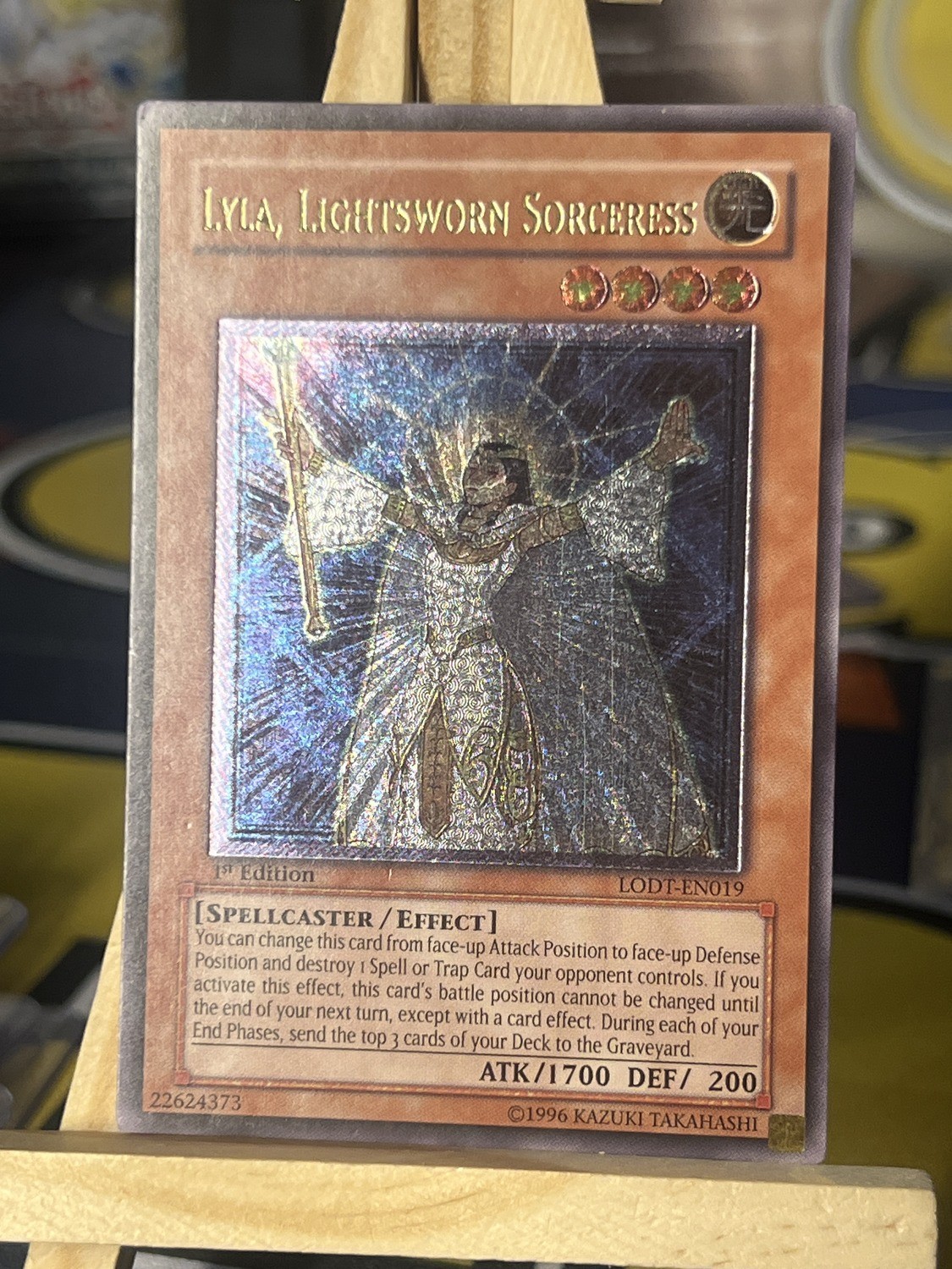Lyla, Lightsworn Sorceress LODT-EN019 Ultimate Rare 1st Edition EURO MP Yugioh