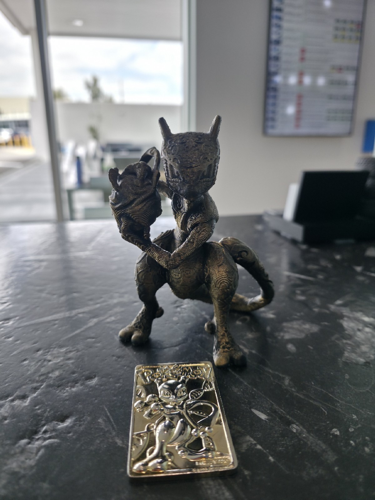 POKEMON MEWTWO 3D PRINT AND VINTAGE Burger King 1999 GOLDCARD See Pictures 📸 👀
