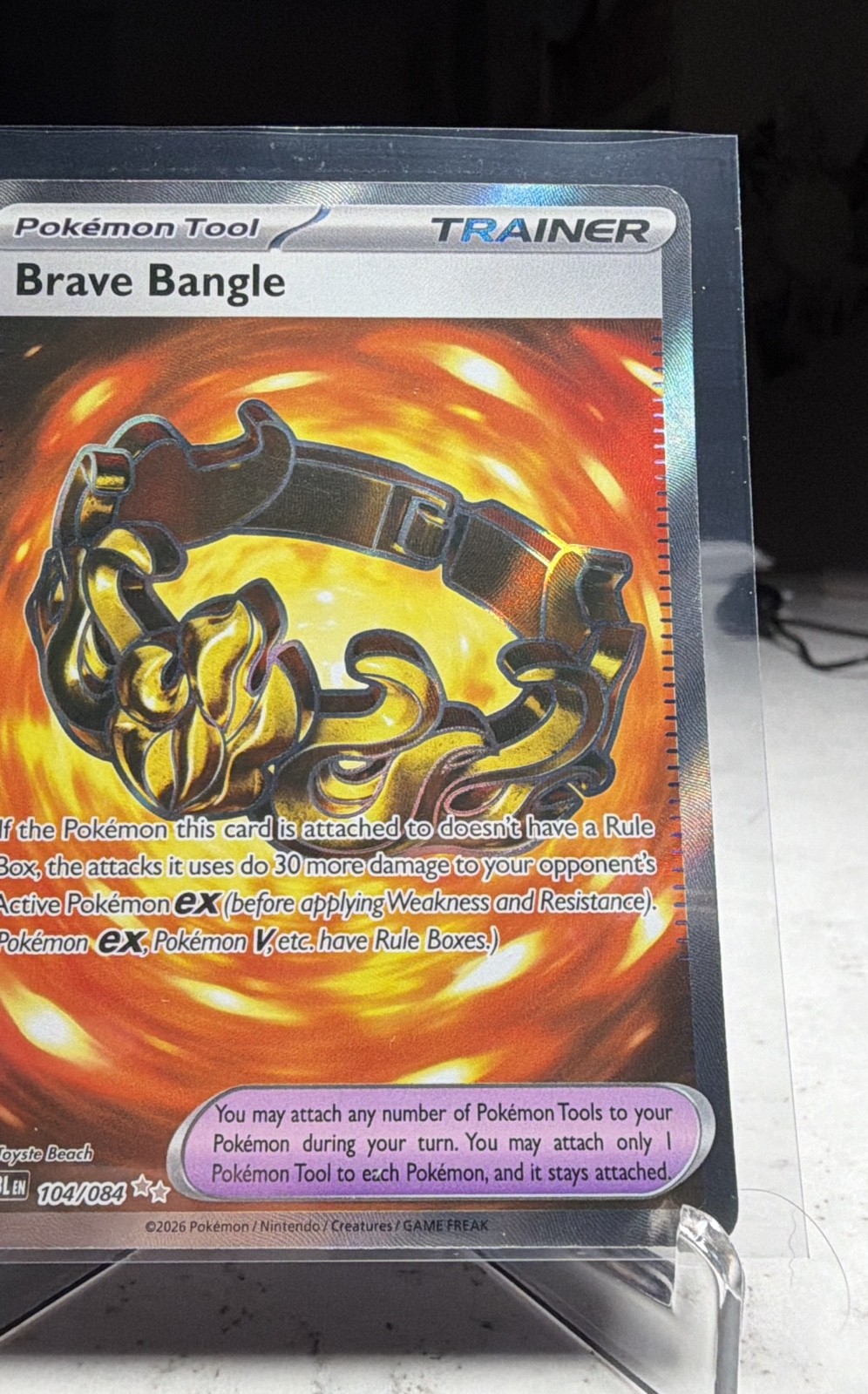 Brave Bangle 104/084 Me05: Pitch Black Holo