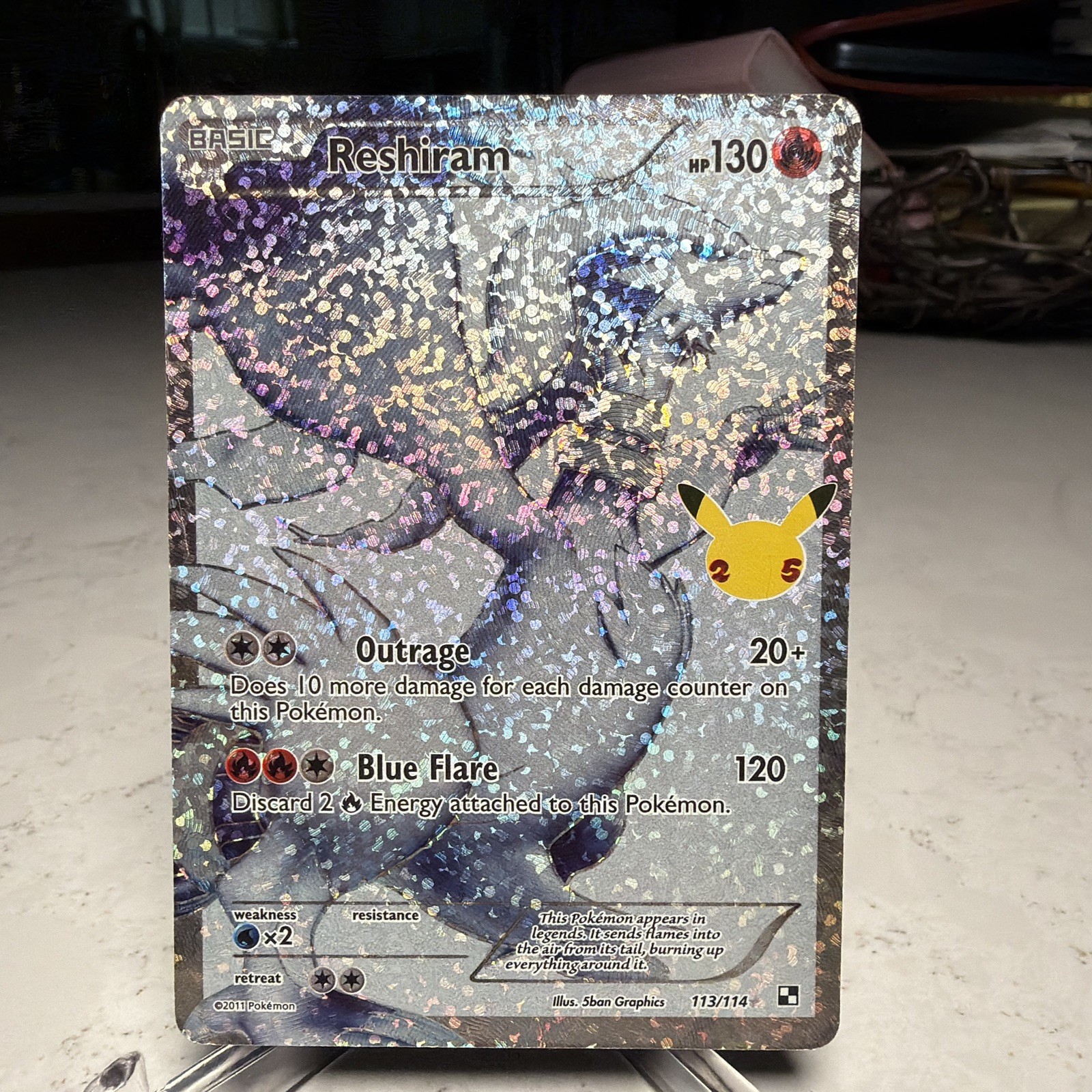 Reshiram (113 Full Art) 113/114 Black & White Holo