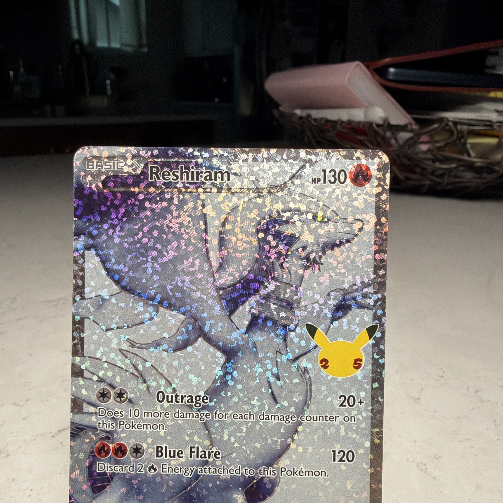 Reshiram (113 Full Art) 113/114 Black & White Holo