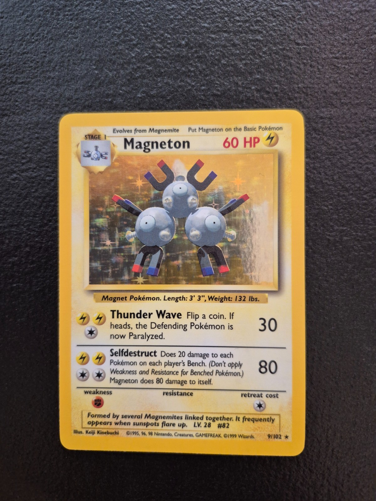 *Near Mint* Magneton 009/102 Base Set Holo