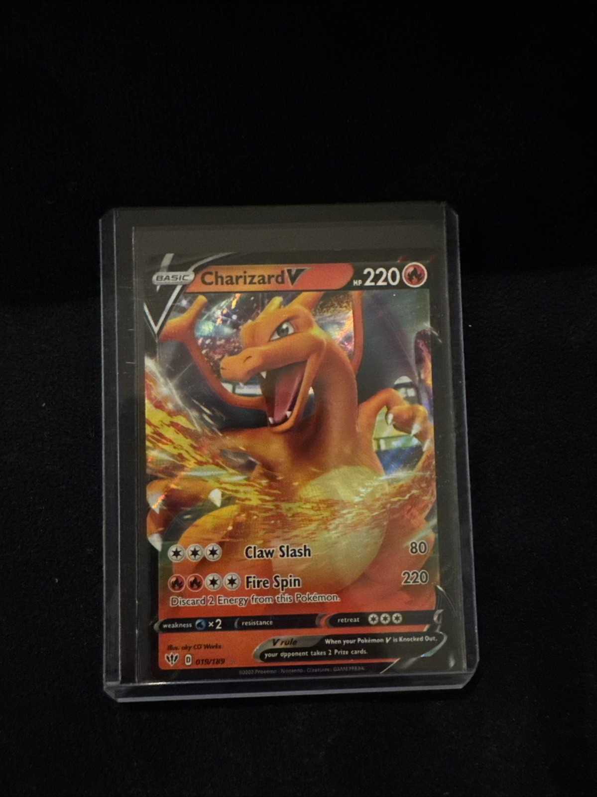 Charizard V – Ultra Rare – 19/189 – SWSH Darkness Ablaze Near Mint TCG Pokemon
