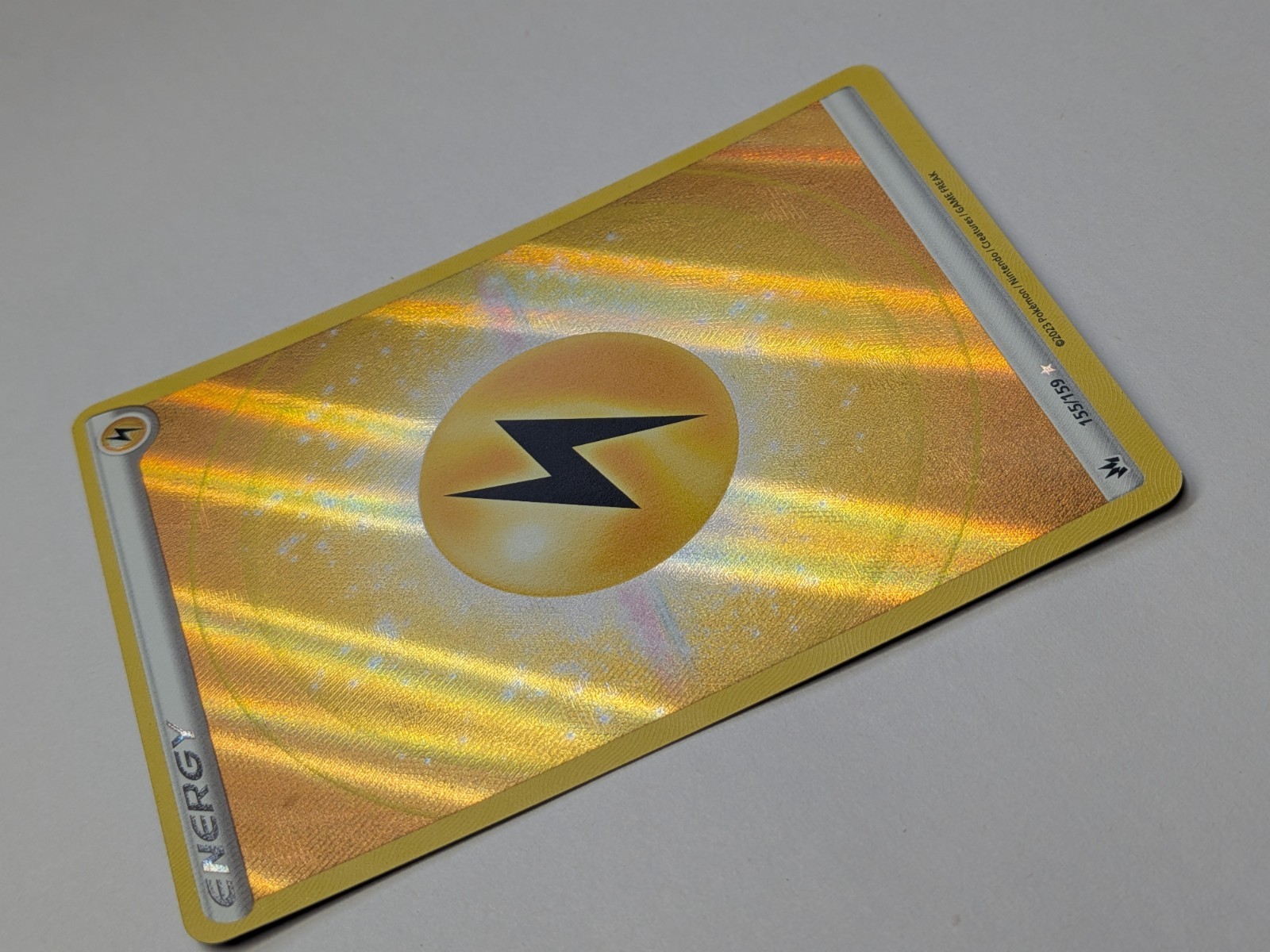 FRESH Electric Energy Crown Zenith Textured Poke Ball Holo 155/159 Pokemon TCG
