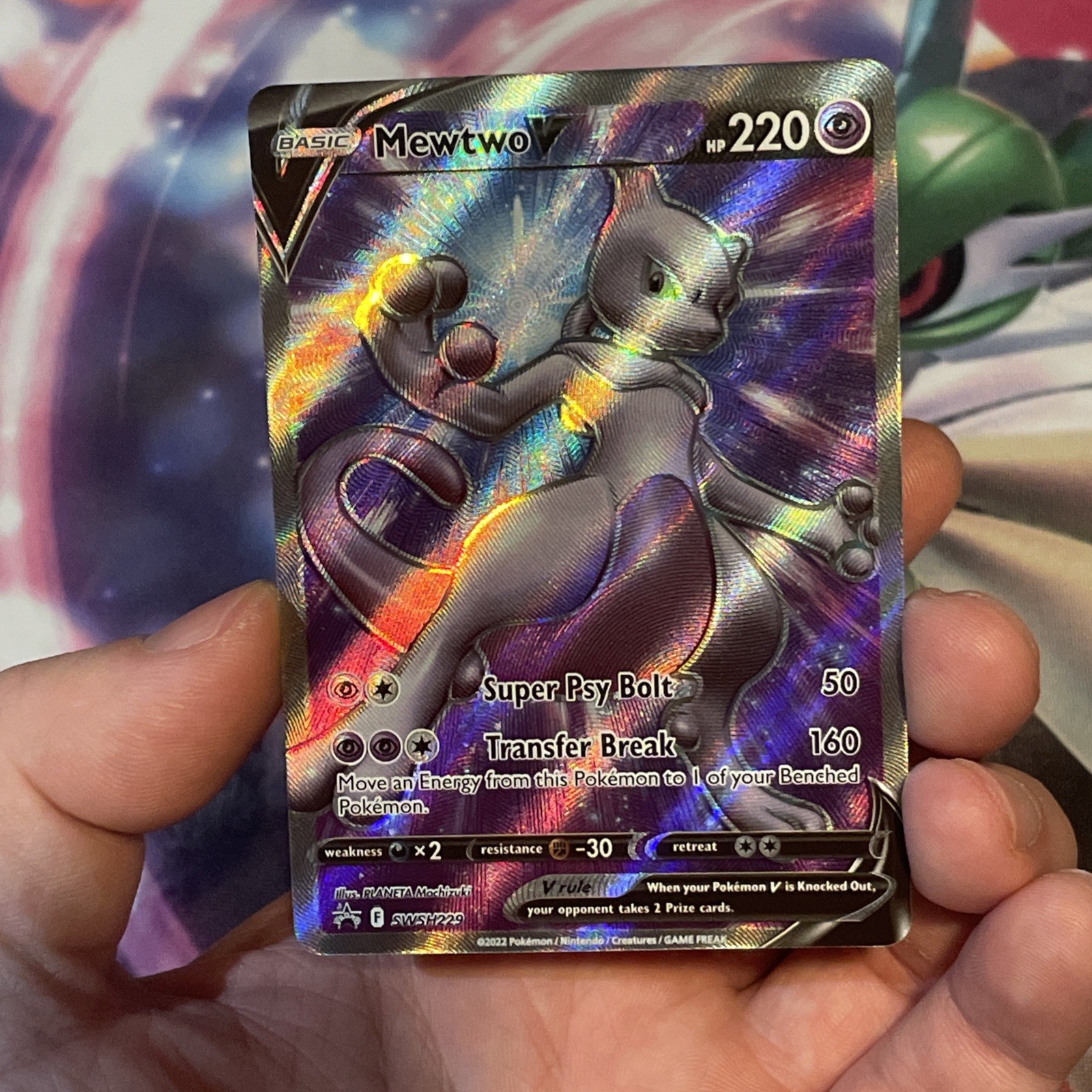 The Pokémon Company Mewtwo V SWSH229 Sword & Shield Promo Holo 220 HP ENG