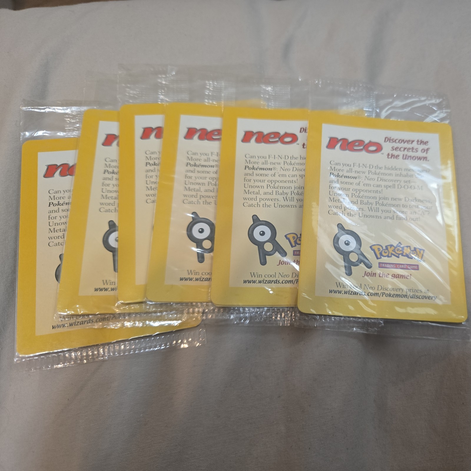 Pokemon TCG Neo Discovery Unown Promo Card English Wizards of the Coast Sealed