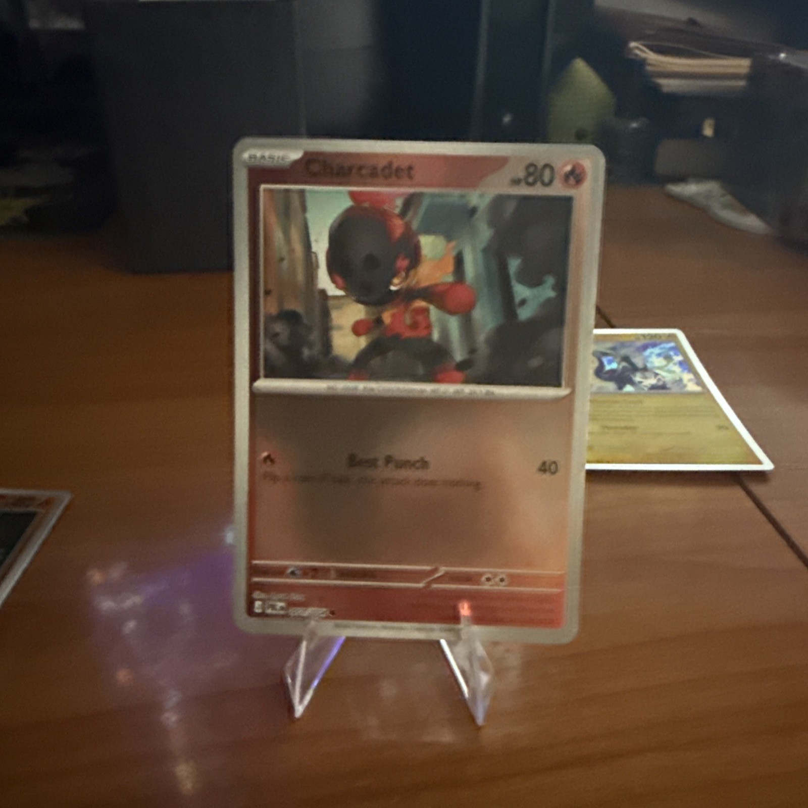 Charcadet 011/084 Me05: Pitch Black Reverse Holo