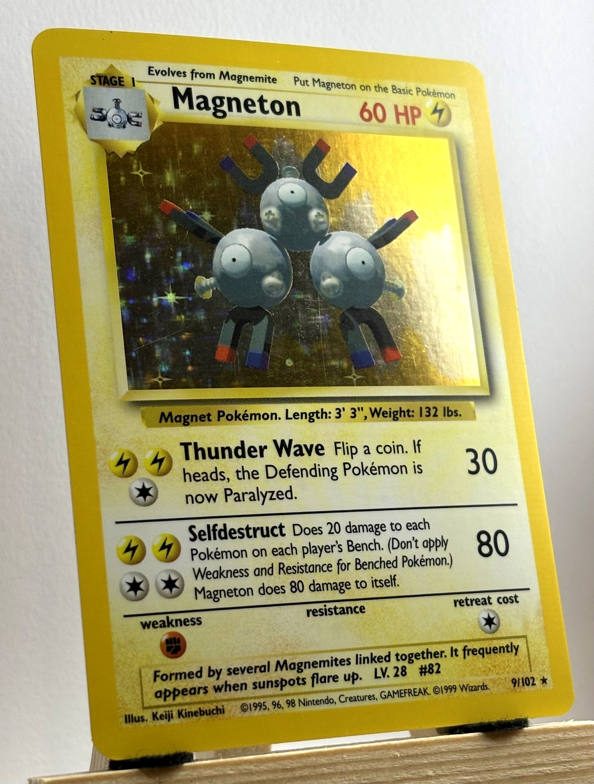 Magneton 009/102 Base Set Holo