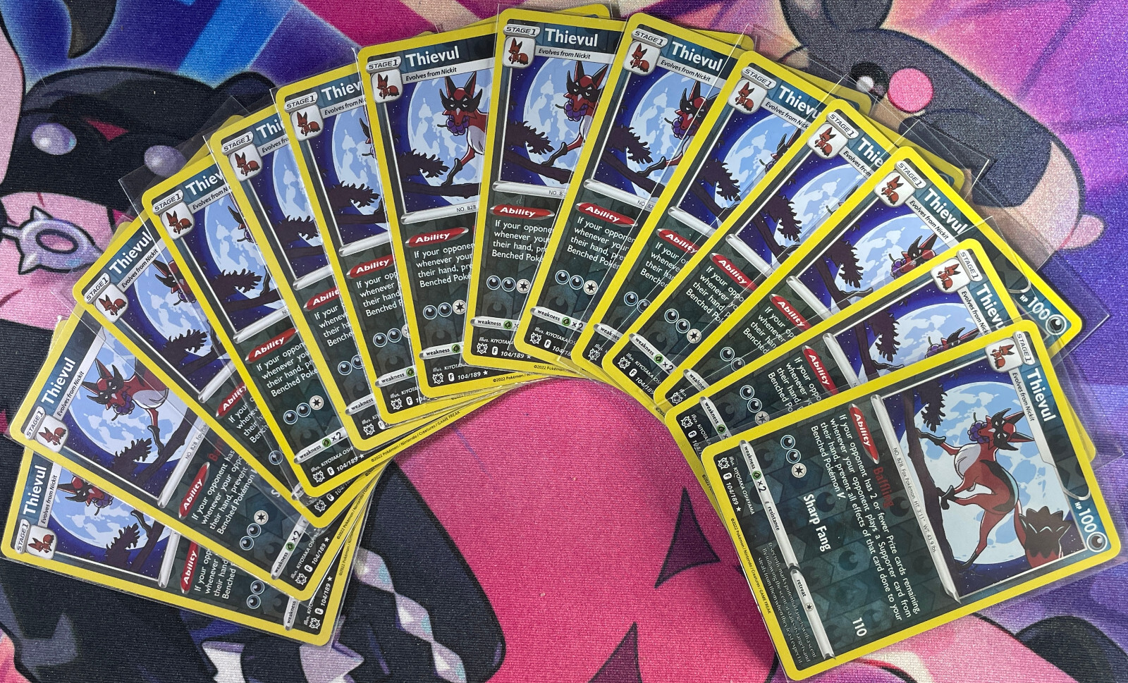 Thievul Reverse Holo Rare – 104/189 – Astral Radiance Pokemon 2022