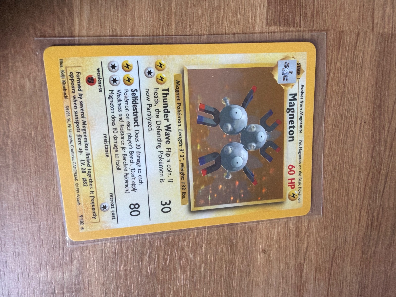 Magneton 009/102 Base Set Holo
