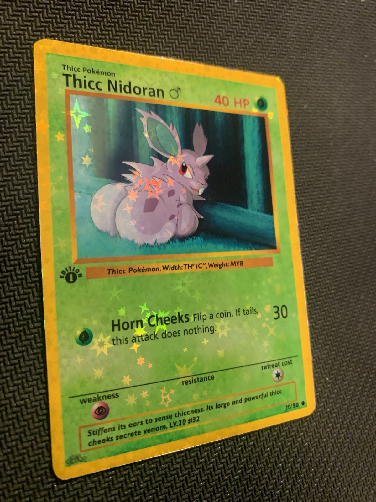 Thicc Nidoran (Alternative Custom Art) Holografic Card