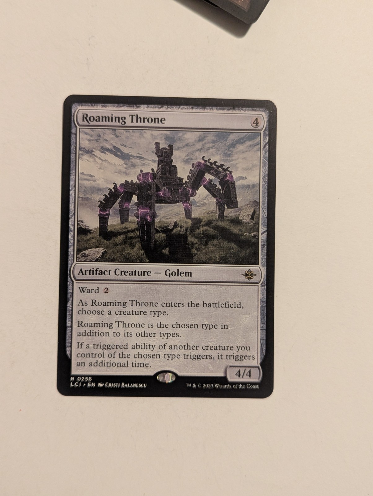 Roaming Throne The Lost Caverns of Ixalan Regular