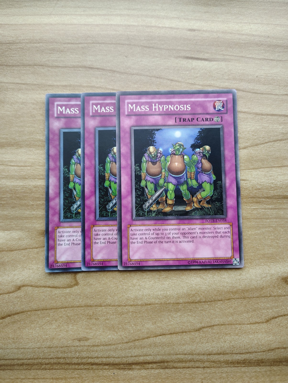 Yu-Gi-Oh! – Mass Hypnosis 3X – Full Playset Of Cards