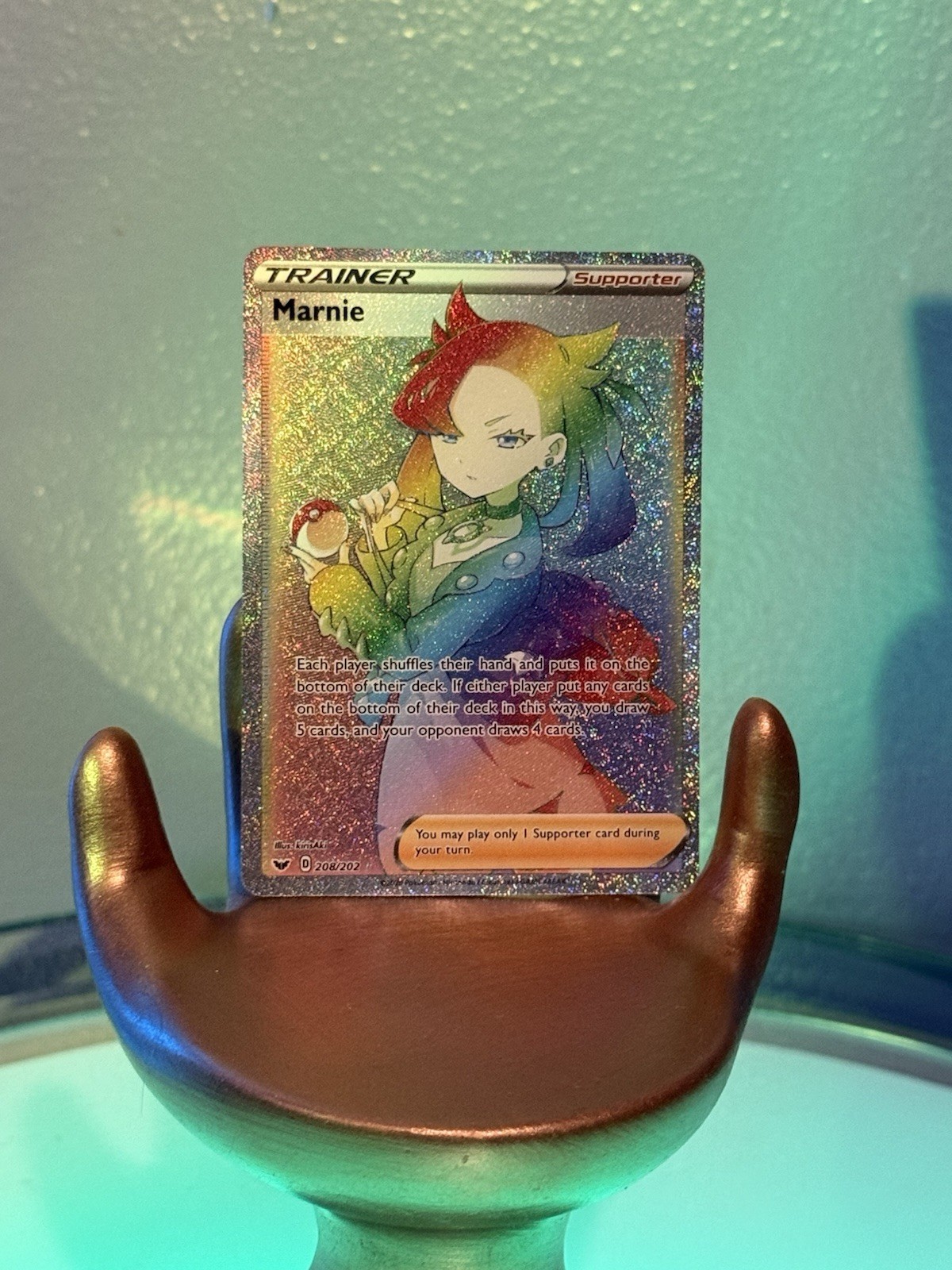Marnie (Secret) 208/202 Swsh01: Sword & Shield Holo | Secret Rare / Rare Rainbow