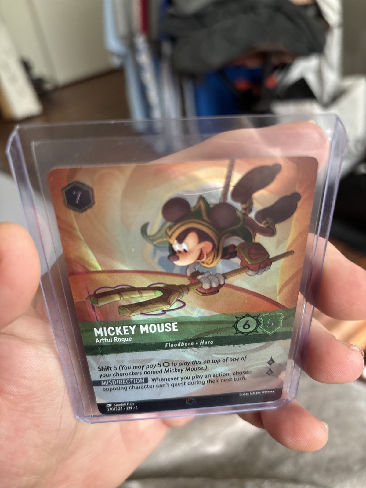 Disney Lorcana Mickey Mouse-Artful Rogue 210/204 First Chapter – Enchanted
