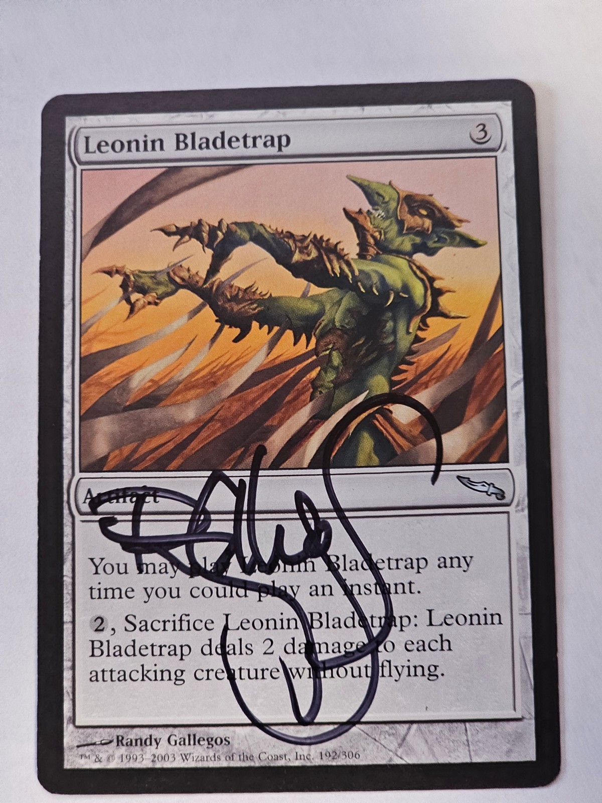 MTG -AUTOGRAPH – Leonin Bladetrap – Randy Gallegos – Mirrodin