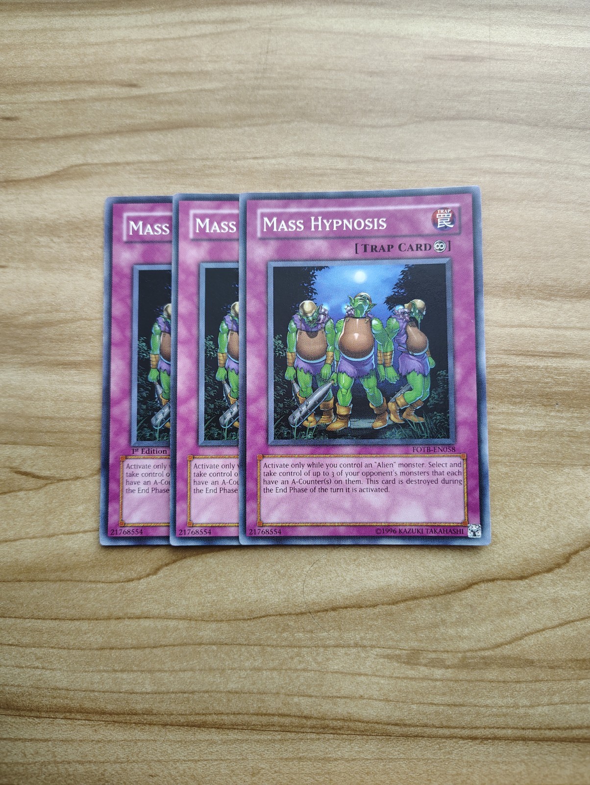 Yu-Gi-Oh! – Mass Hypnosis 3X – Full Playset Of Cards