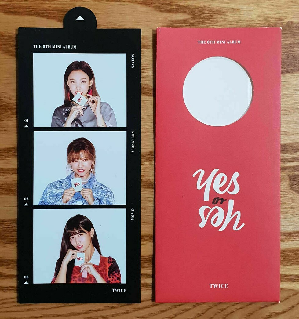 TWICE YES OR YES PHOTO CARD/BOOKMARK