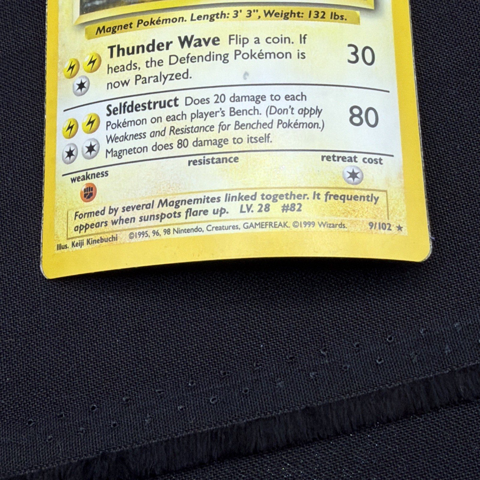 1999 Magneton 009/102 Pokemon Base Set Holo Damaged
