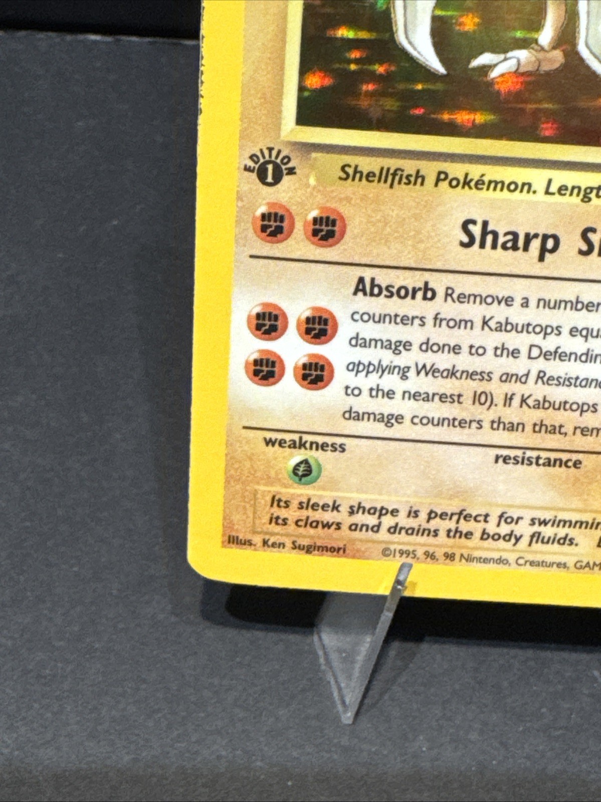 Kabutops 9/62 Fossil Holo (First Edition)