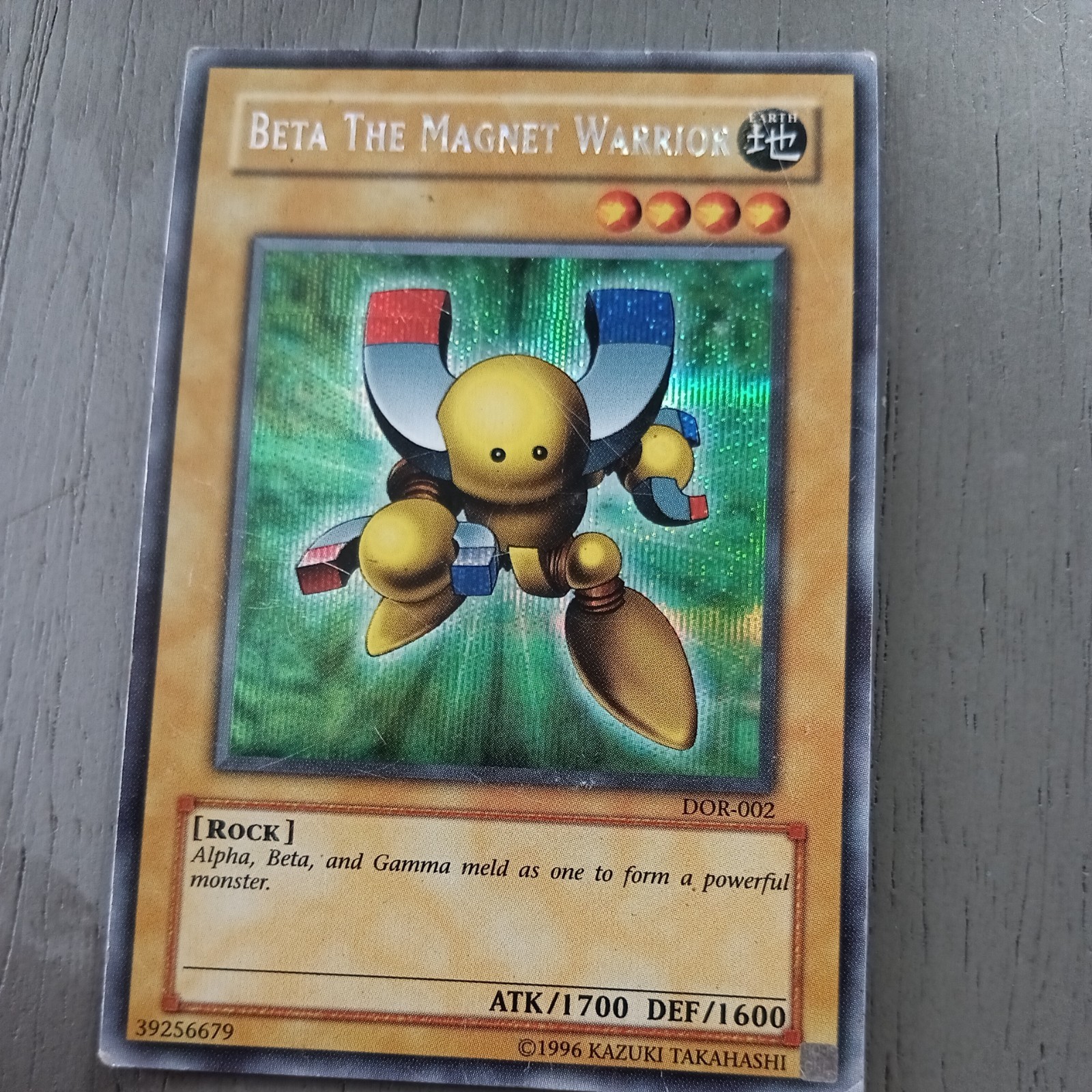 Beta The Magnet Warrior – PRISMATIC Secret Rare – DOR-002 – MP